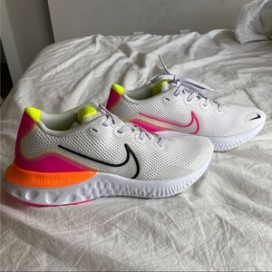 New Nike Renew Running Shoe - US 10 M